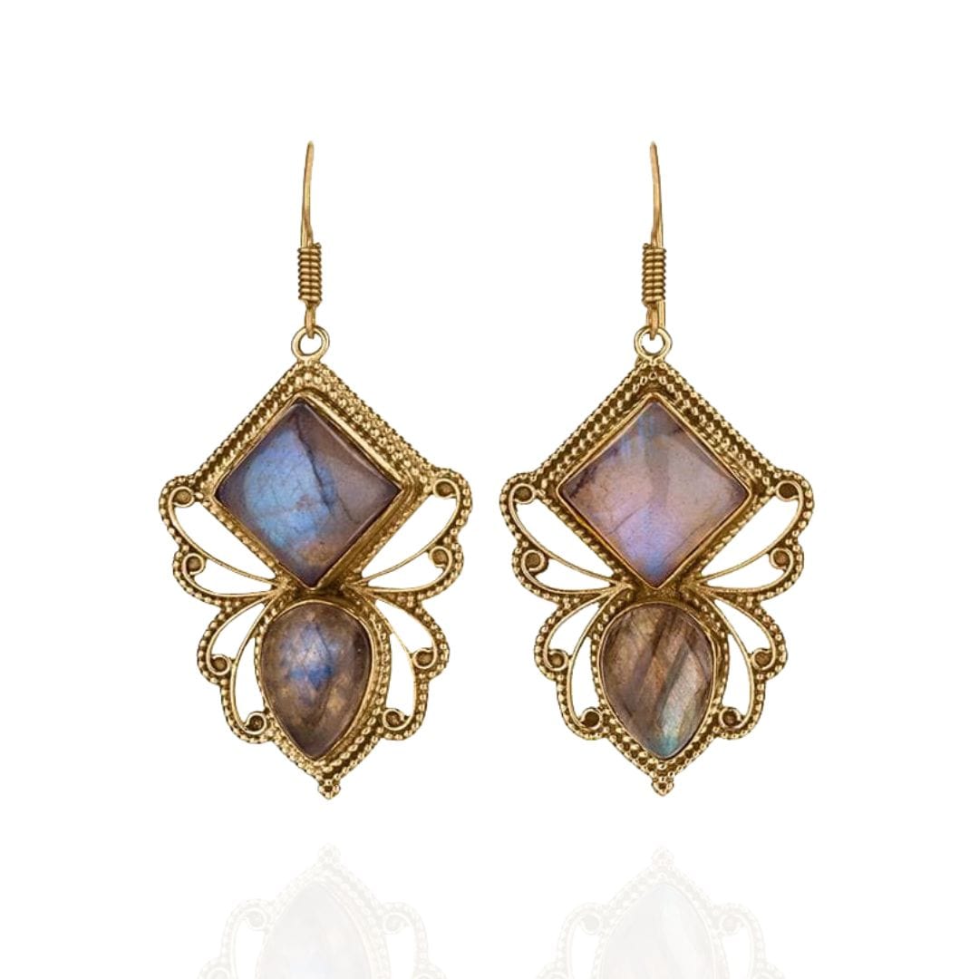 How to Cleanse and Charge Your Crystal Jewelry